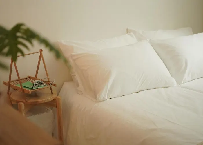 Warm Minimal Wood House Near Hongdae, 3min Subway, Airport Bus 6 Mins ソウル特別市