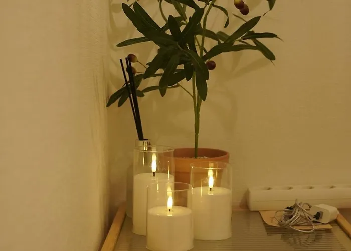 Warm Minimal Wood House Near Hongdae, 3min Subway, Airport Bus 6 Mins