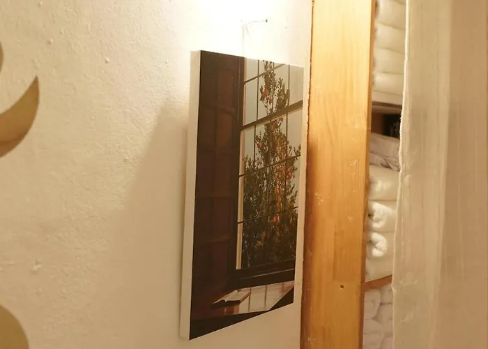 アパート Warm Minimal Wood House Near Hongdae, 3min Subway, Airport Bus 6 Mins