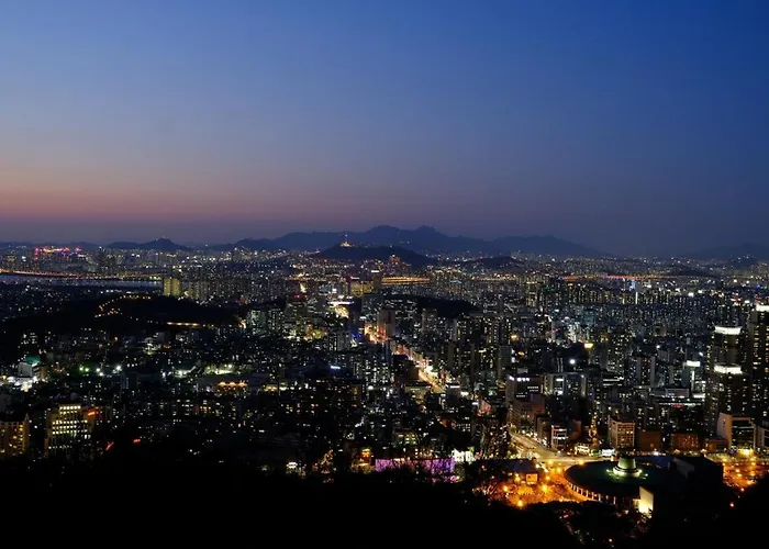 Warm Minimal Wood House Near Hongdae, 3min Subway, Airport Bus 6 Mins